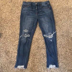 AmericanEagle HI-RISE distressed girlfriend jeans